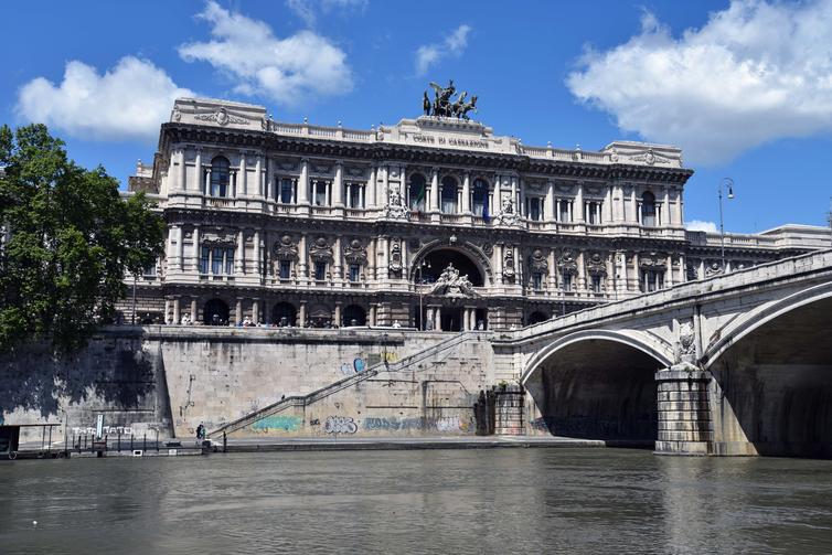 Palazzo di Giustizia 1